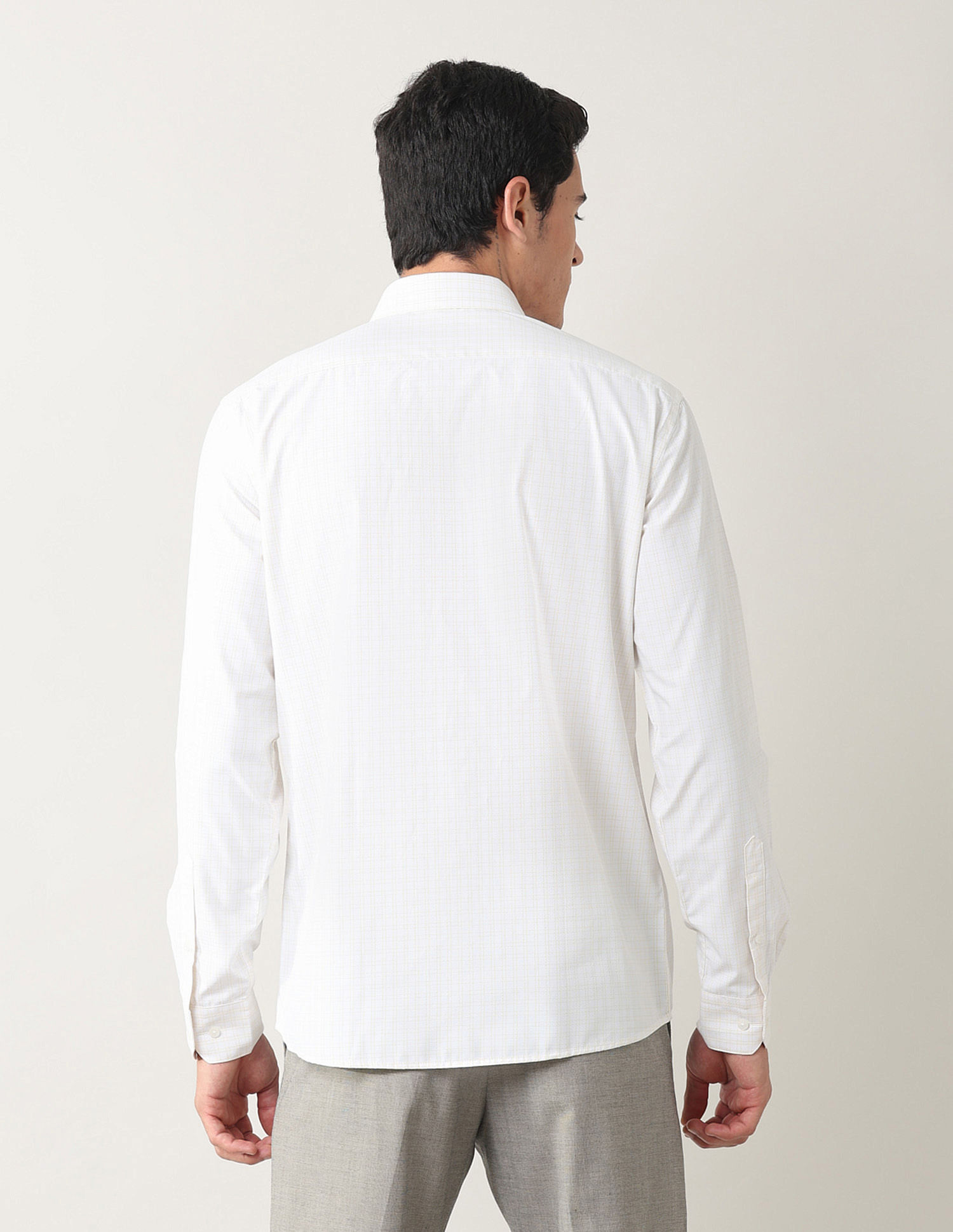 Arrow Graph Checked Manhattan Slim Fit Shirt