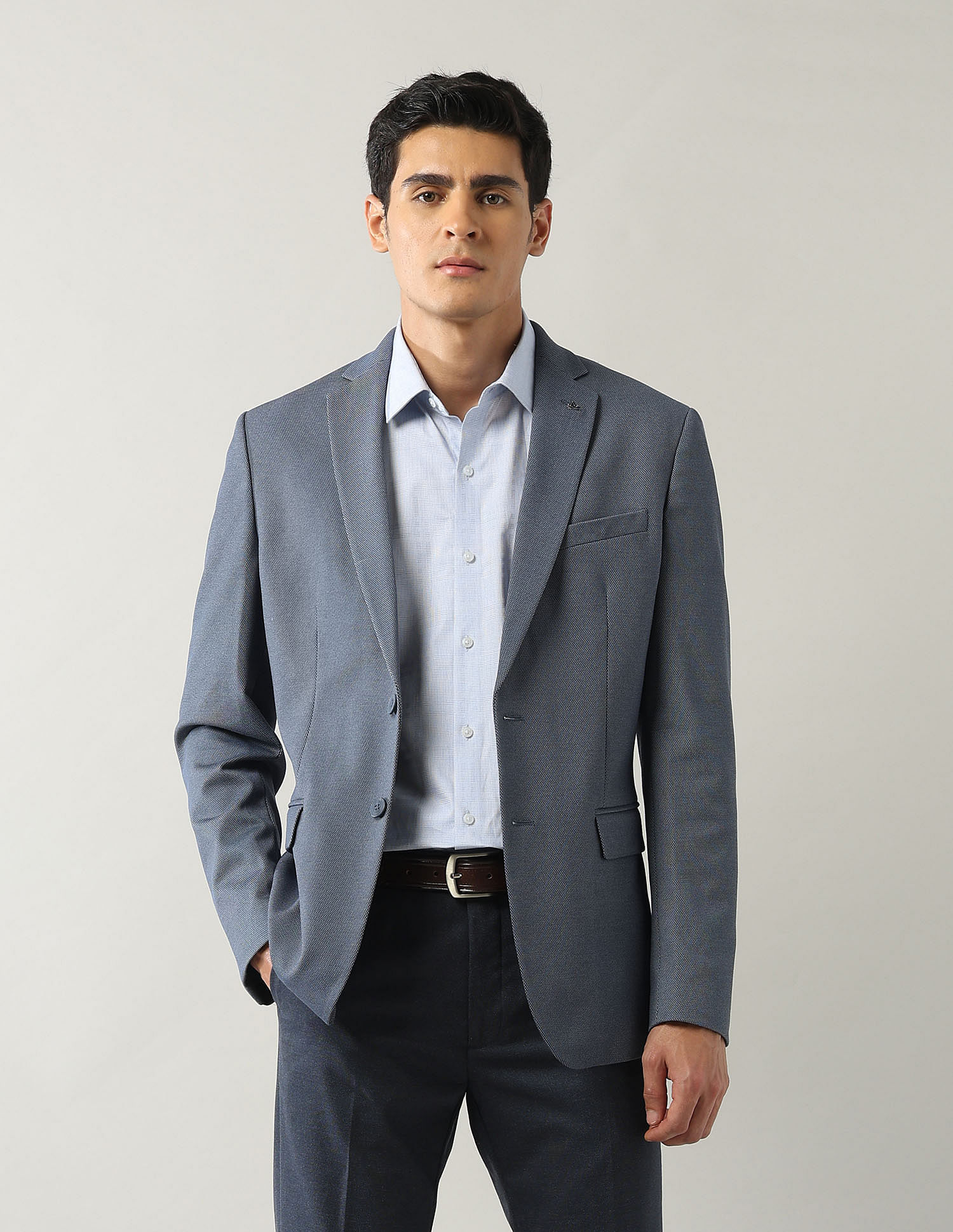 Arrow Solid Zero Calorie Slim Fit Blazer