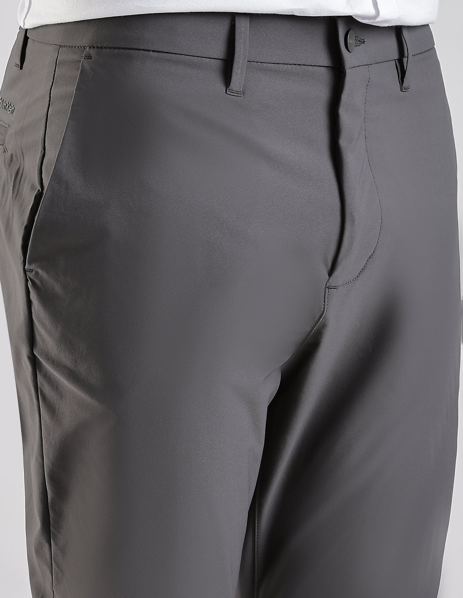 Calvin Klein Jeans Slim Fit Solid Mid Rise Trouser