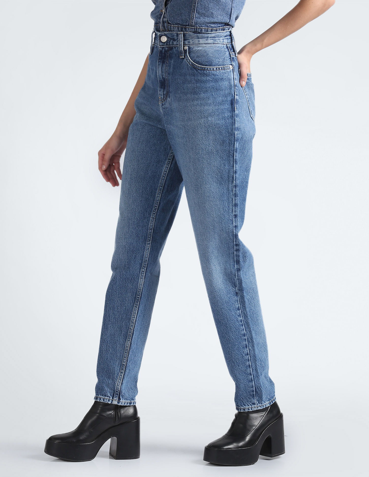 Calvin Klein Mid Rise Mom Fit Jeans