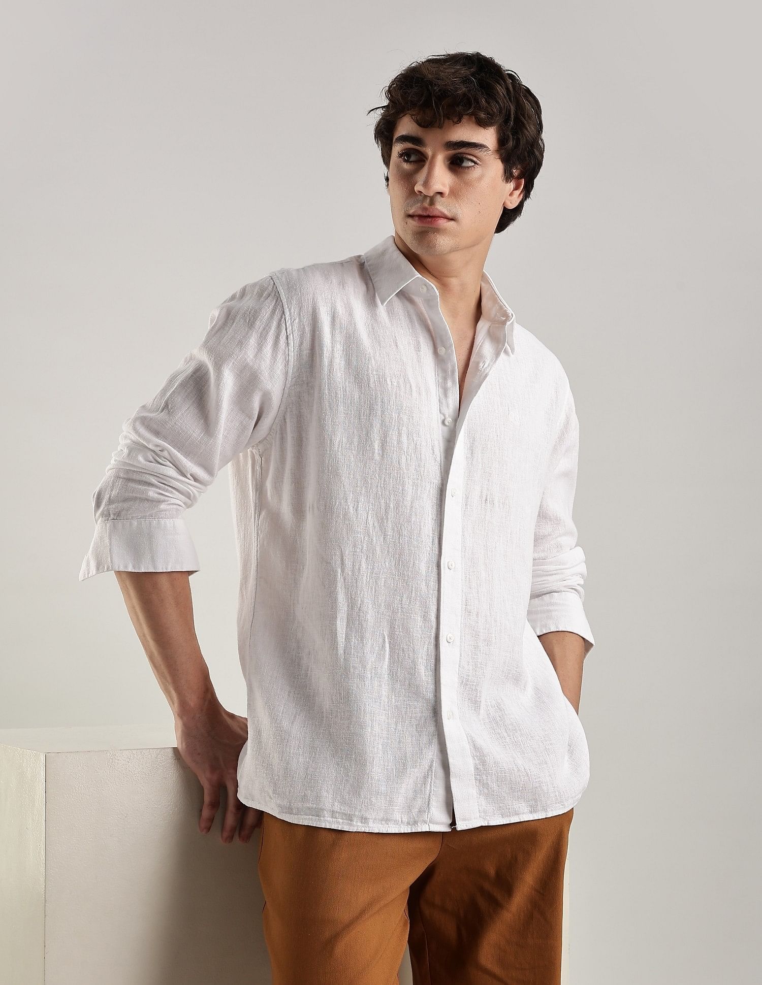 Calvin Klein Jeans Solid Regular-Fit Cotton Shirt
