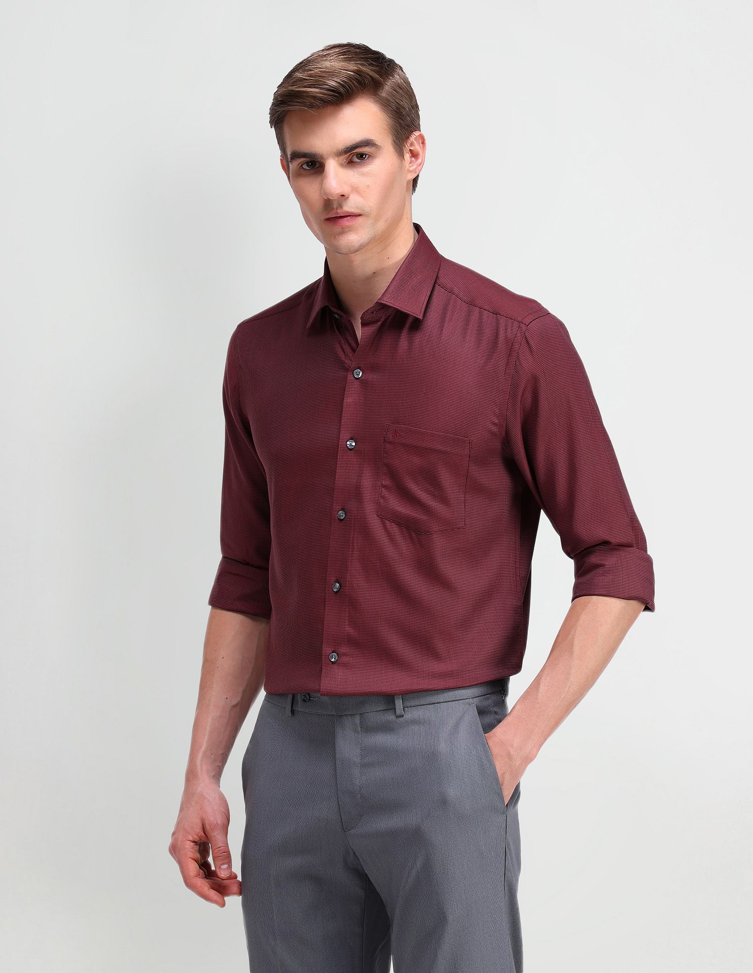 Arrow Manhattan Slim Fit Textured Shirt