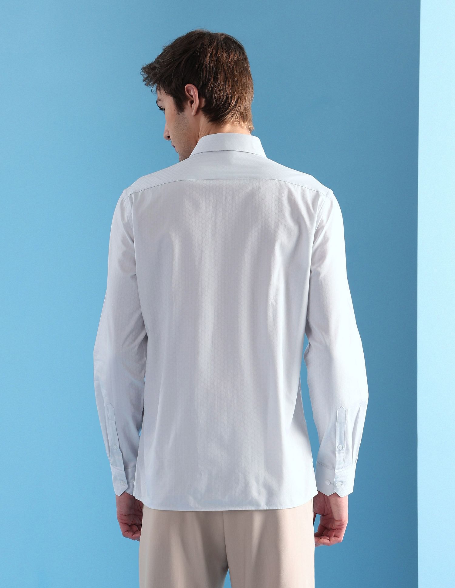 Arrow Manhattan Slim Fit Velocity 5 In 1 Shirt