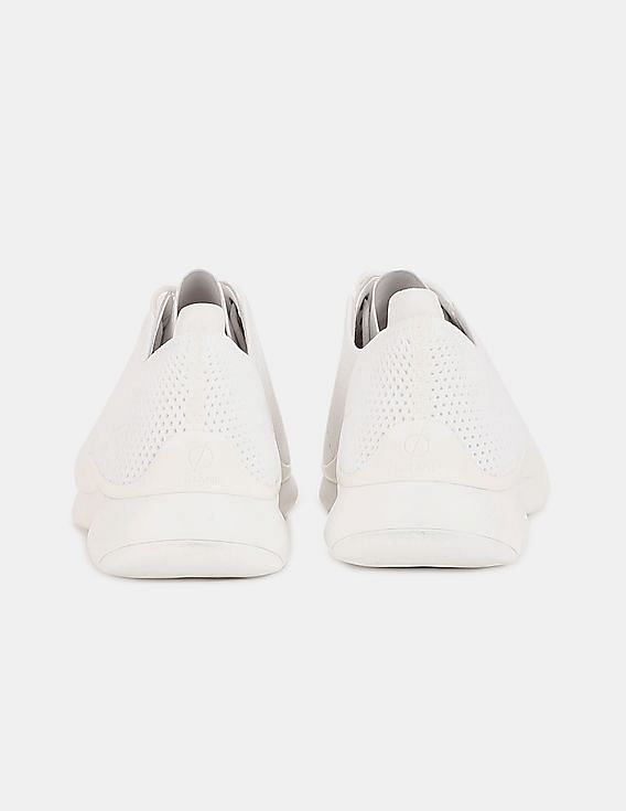 Buy Cole Haan Women White 3.ZERØGRAND Stitchlite Oxford