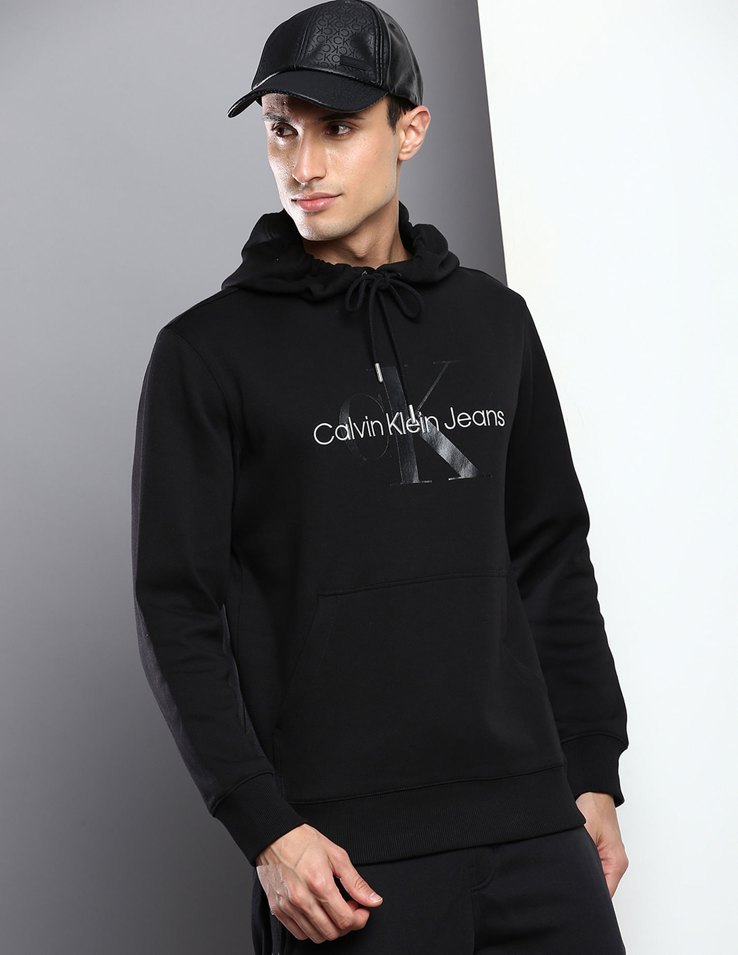 Buy Calvin Klein Men Black Long Sleeve Velour Monogram T-Shirt - NNNOW.com