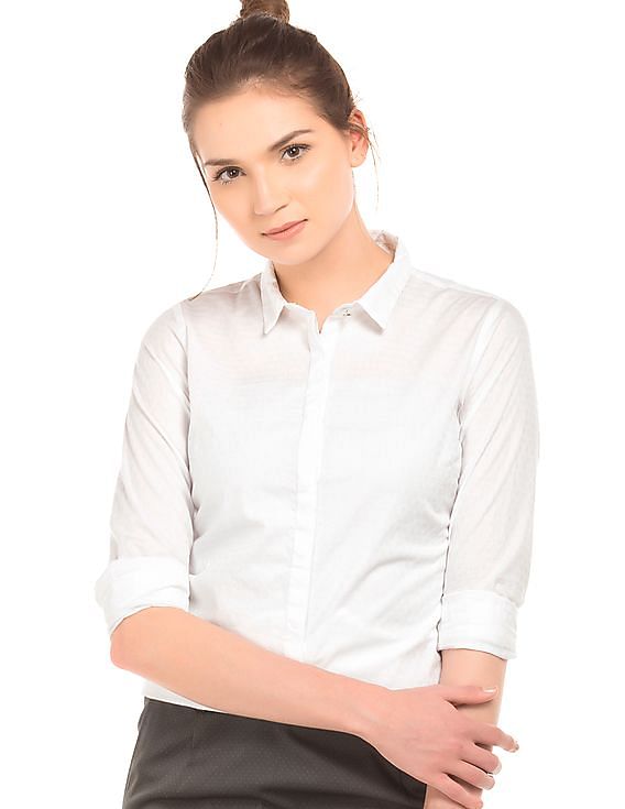 shirts that show nipple piercings