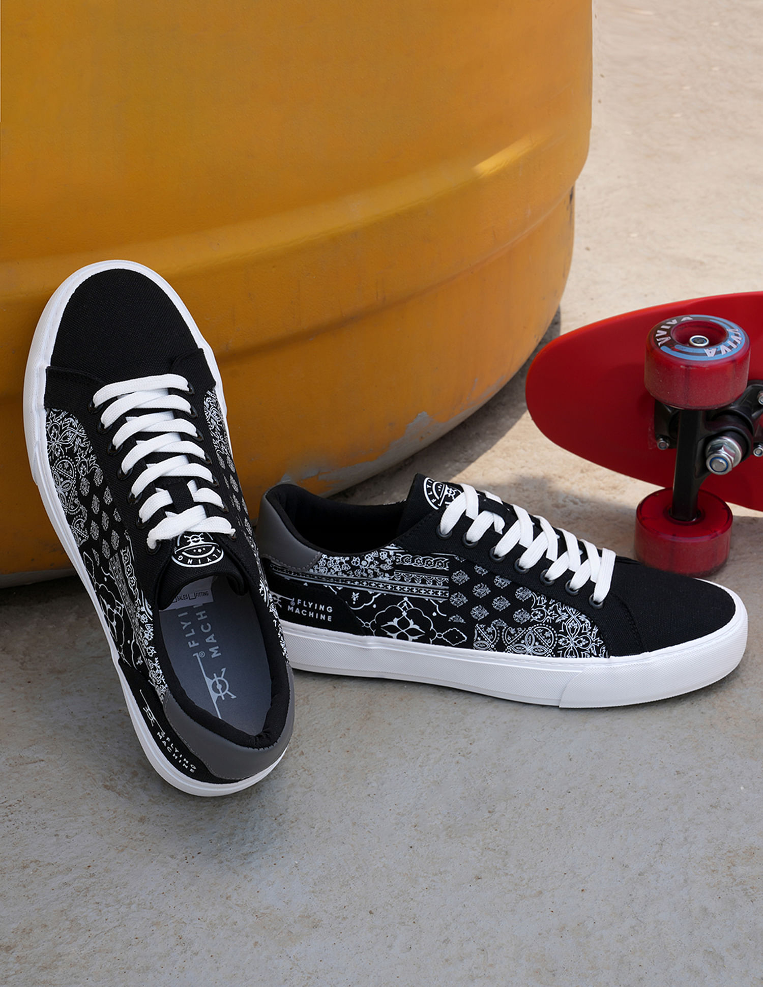 Flying Machine Men Round Toe Lace Up Seton Sneakers