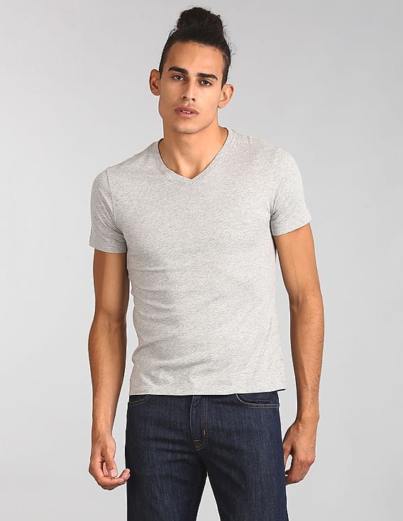 Buy GAP Men Grey Solid V-Neck T-Shirt