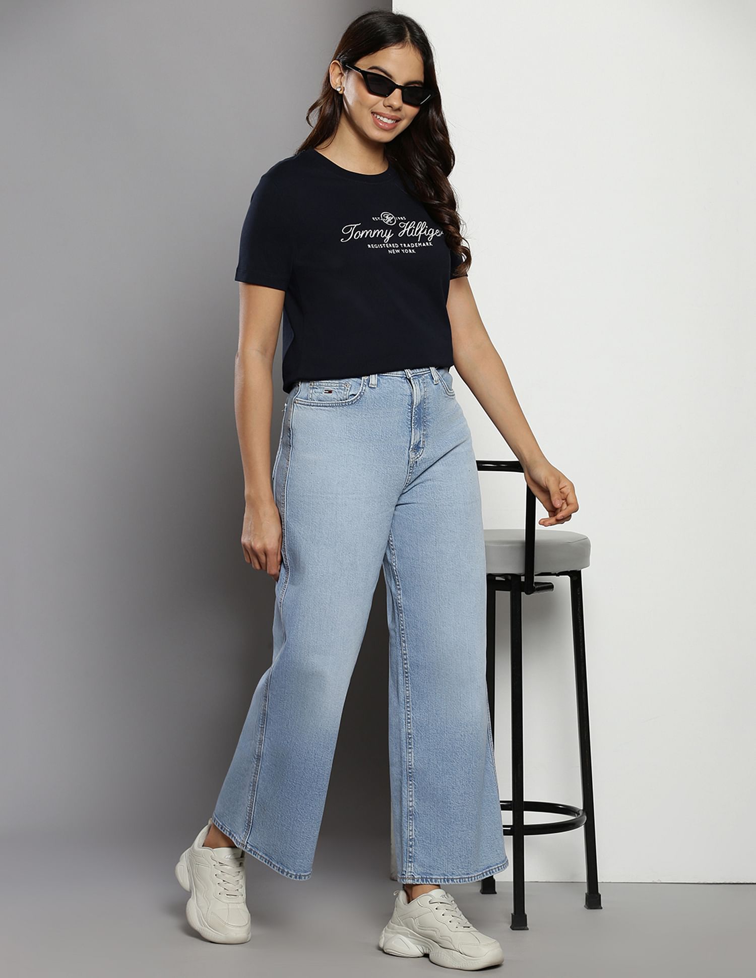 Tommy Hilfiger Crew Neck Hilfiger Script T-Shirt