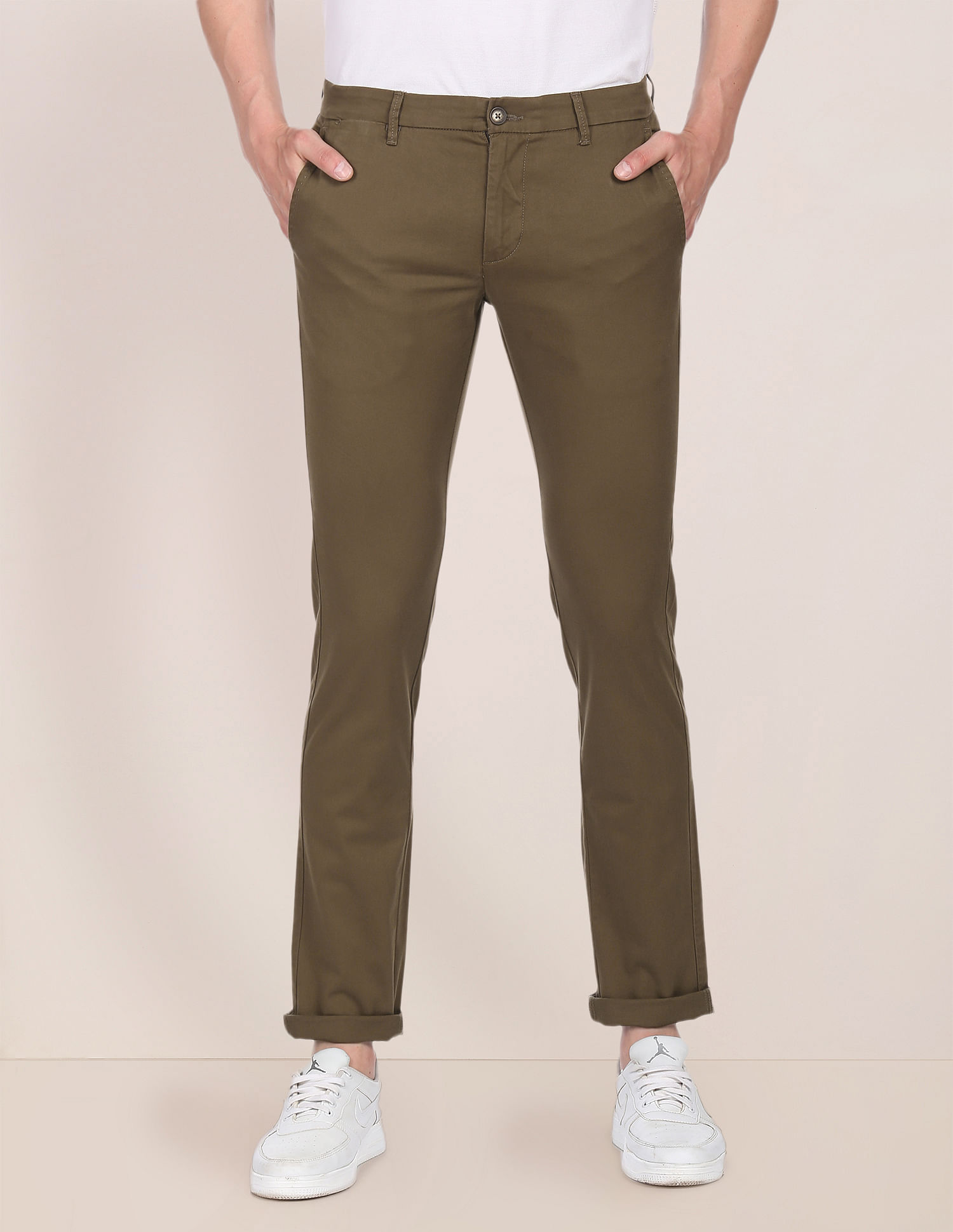 Buy Men White Slim Fit Solid Flat Front Casual Trousers Online - 608588 |  Louis Philippe