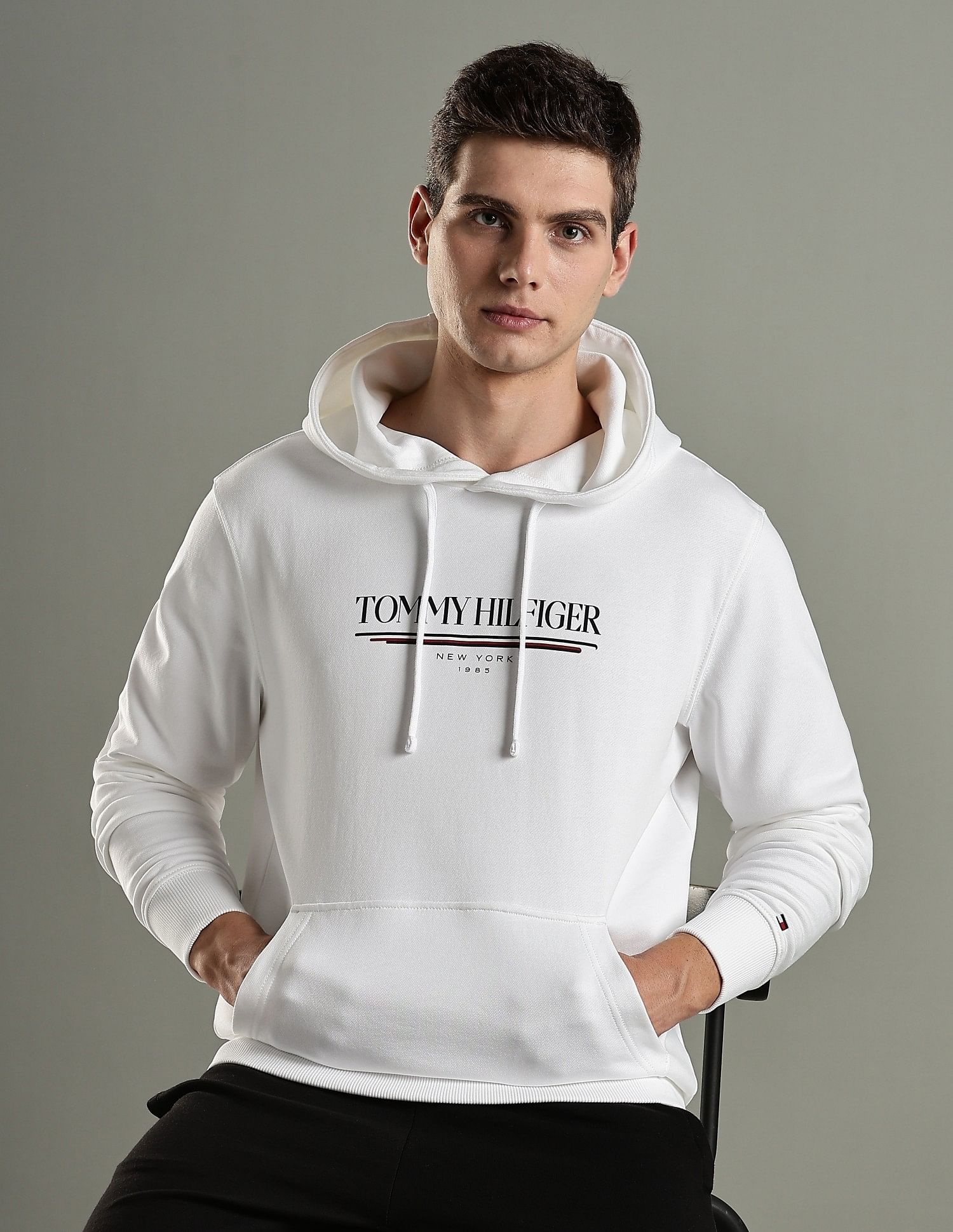 Tommy Hilfiger Logo Regular Fit Cotton Sweatshirt