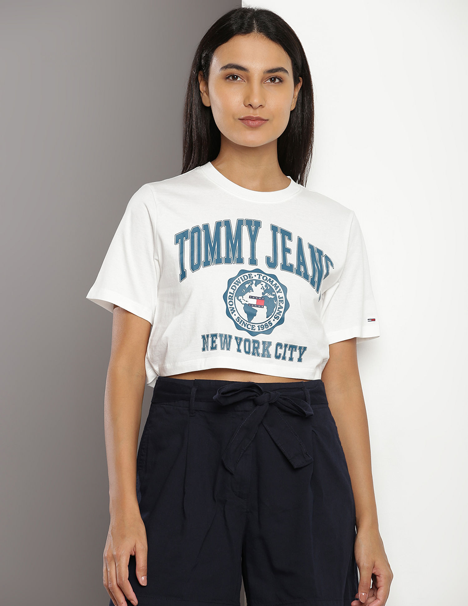 Tommy Hilfiger College Logo Super Crop T-Shirt