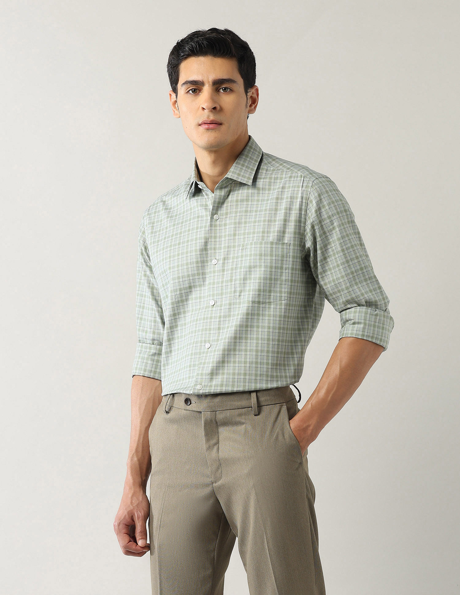Arrow Glen Checked Manhattan Slim Fit Shirt
