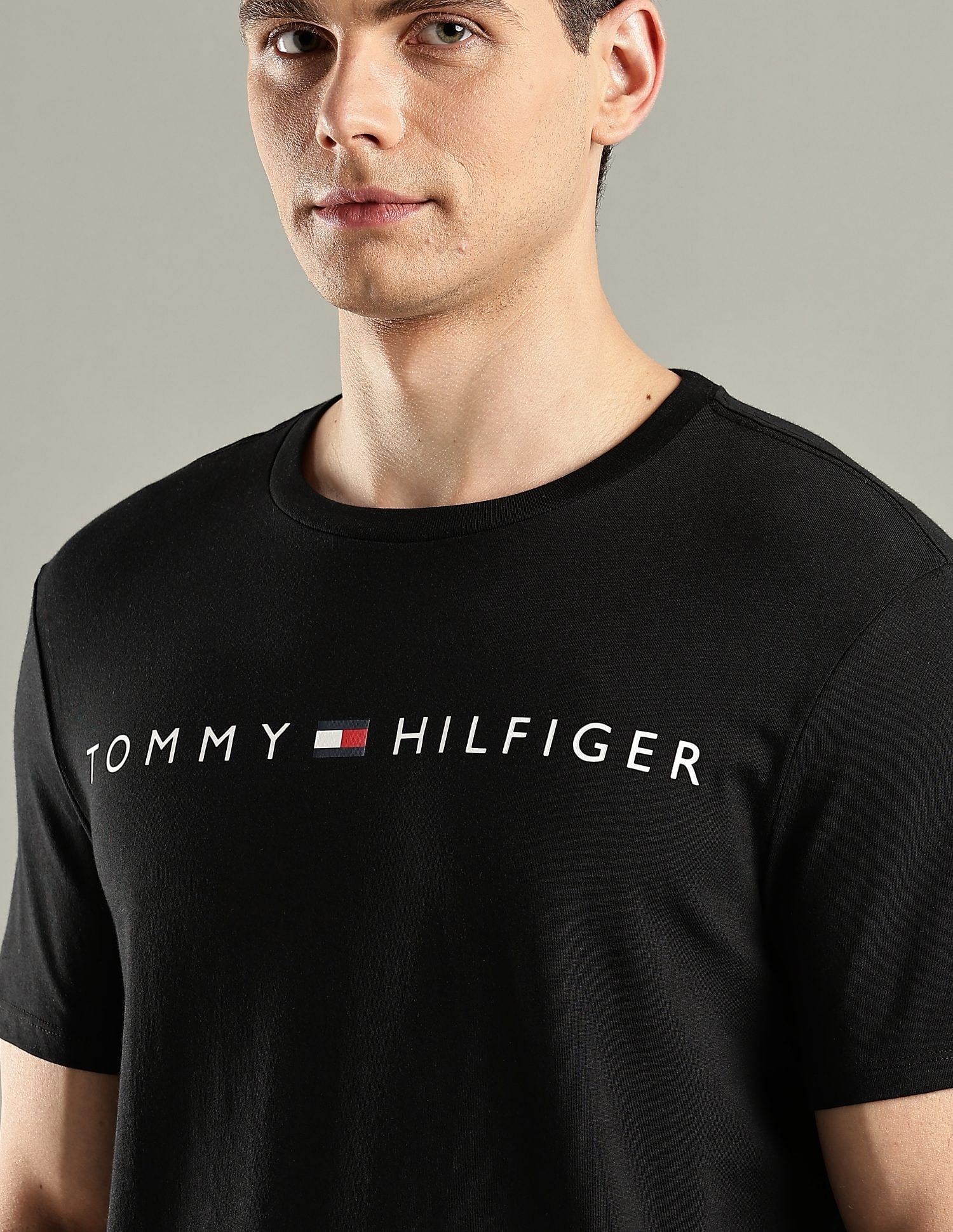 Tommy Hilfiger Logo Regular-Fit Cotton T-Shirt