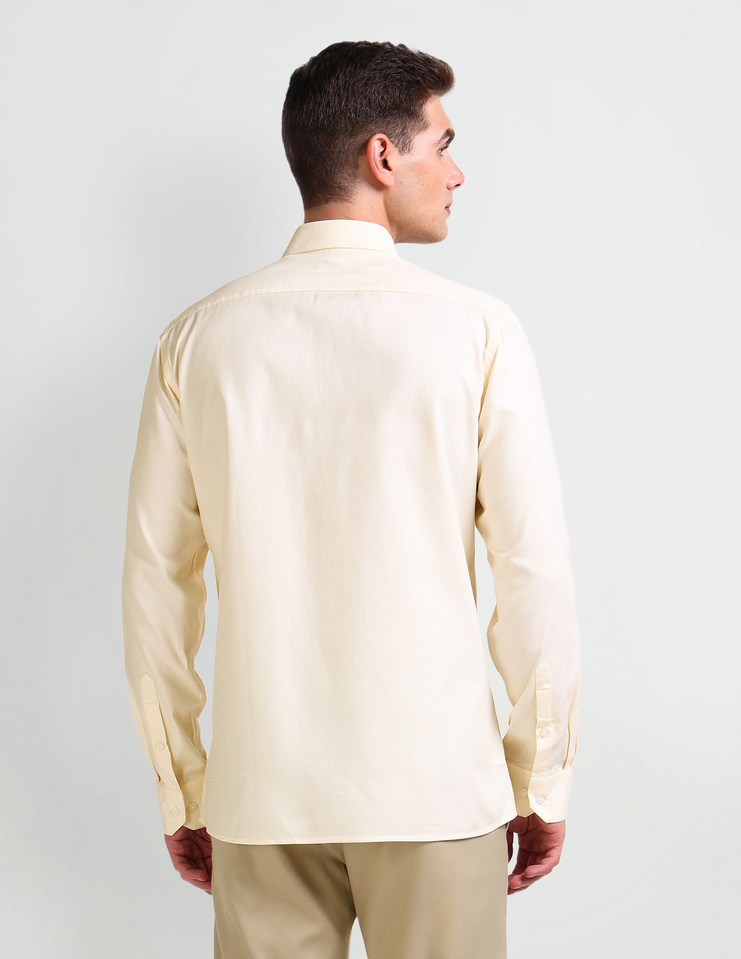 Arrow Manhattan Slim Fit Cotton Shirt