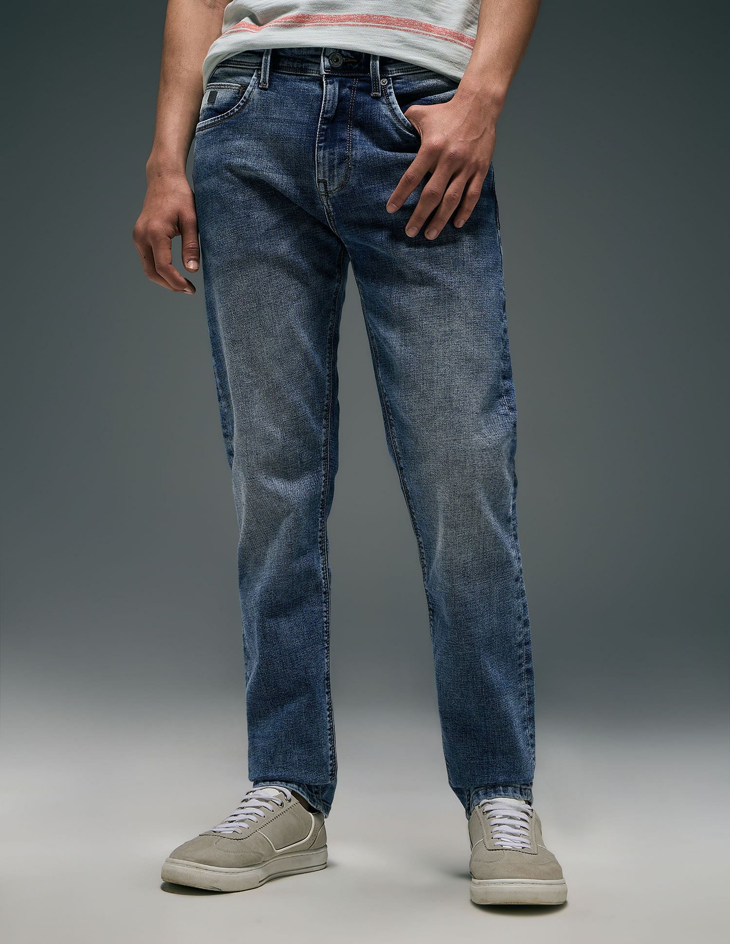 Flying Machine Slash Slim Tapered Fit Washed Jeans