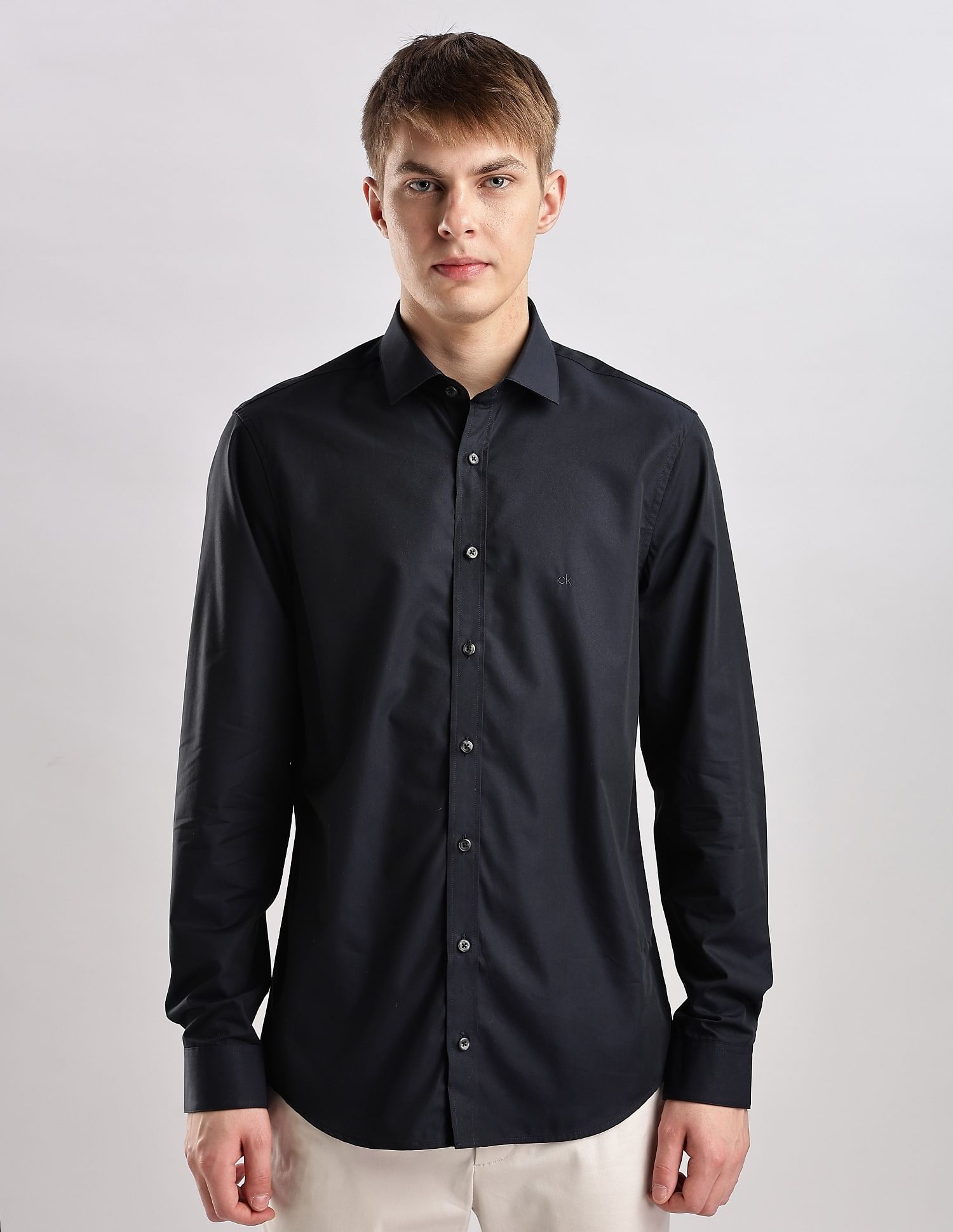 Calvin Klein Jeans Solid Regular Fit Dobby Woven Shirt