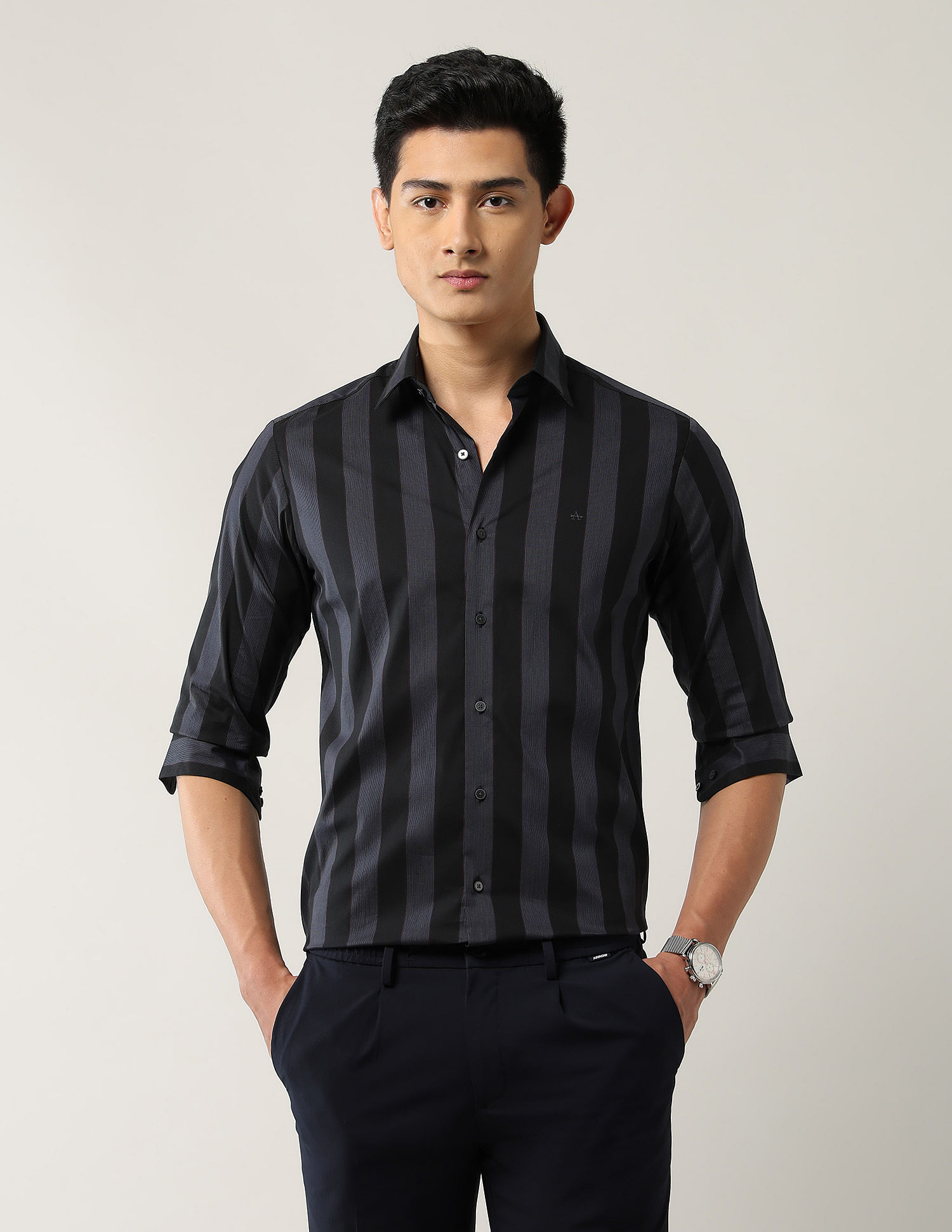 Arrow Newyork Vertical Striped Manhattan Slim Fit Shirt