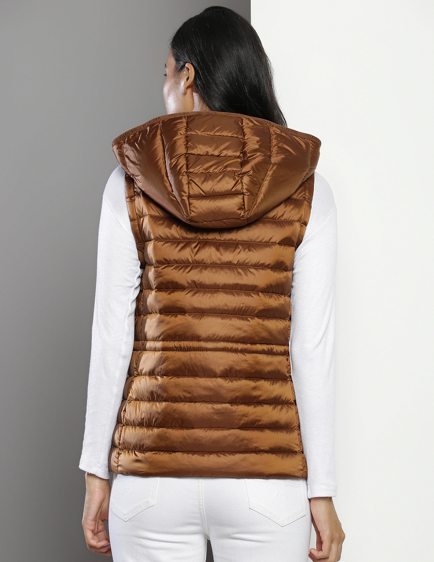 Tommy Hilfiger Hooded Nylon Sleeveless Jacket