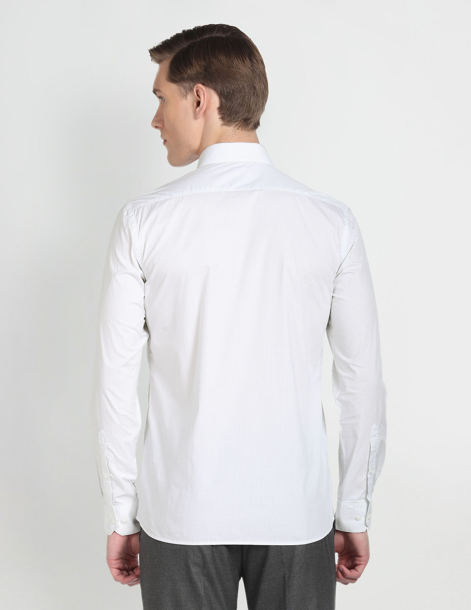Arrow Manhattan Slim Fit Cotton Shirt