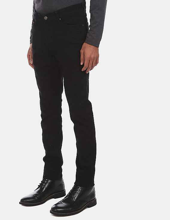 Buy Tommy Hilfiger Men Black Simon Skinny Fit Dynamic Clean Look Jeans -  NNNOW.com