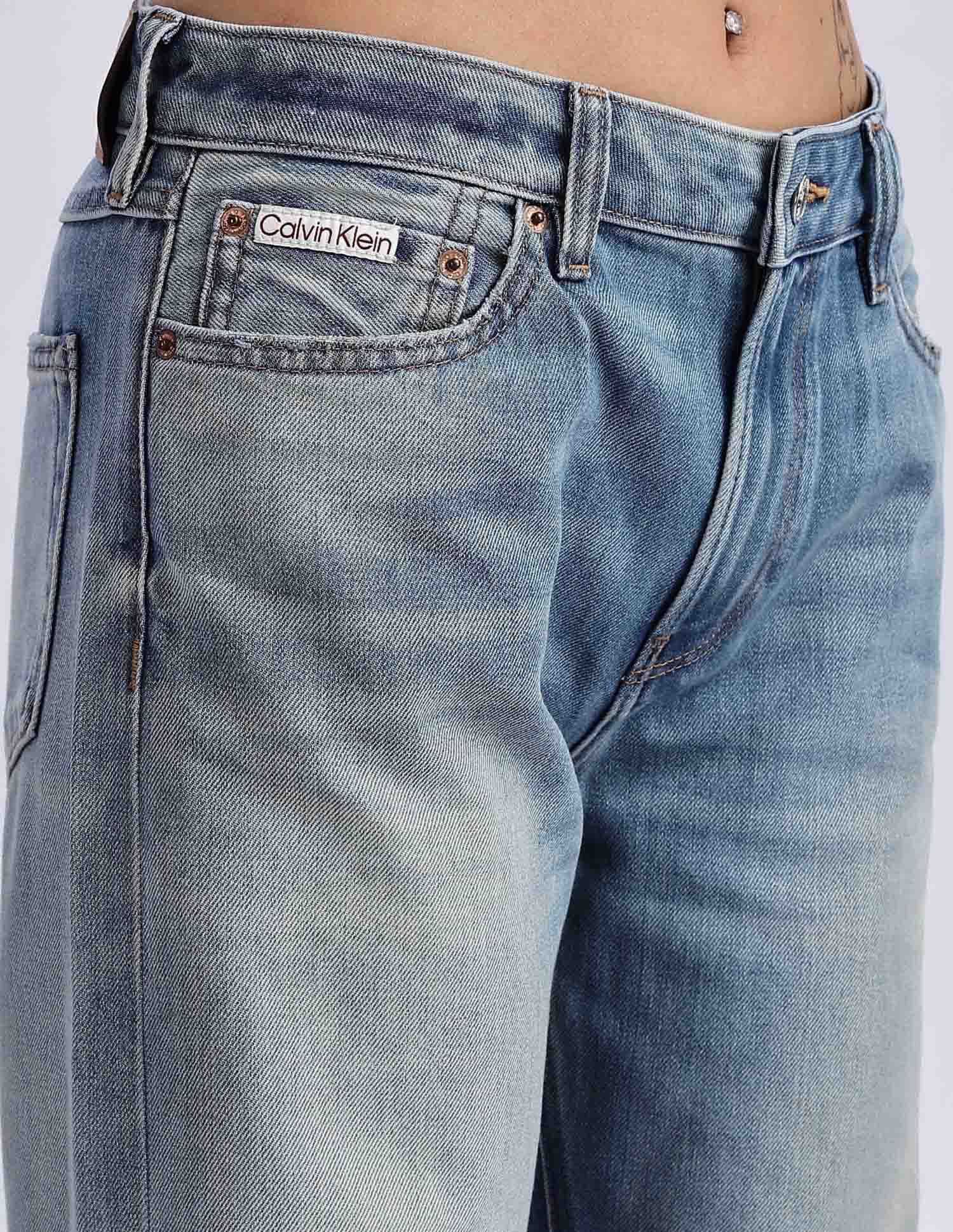 Calvin Klein Jeans Mid-Wash Straight-Fit Mid Rise Jeans
