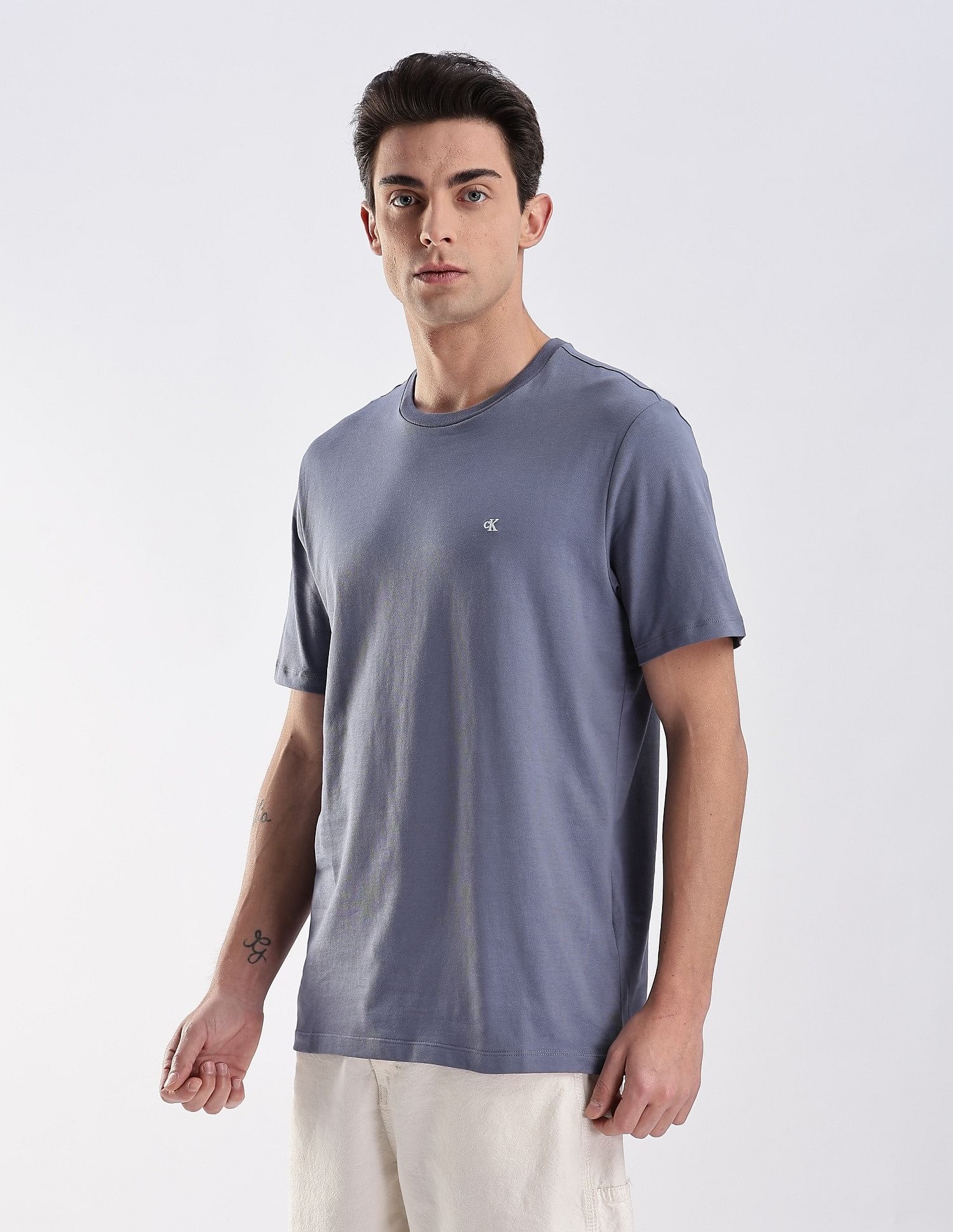 Calvin Klein Jeans Regular-Fit Solid Cotton T-Shirt