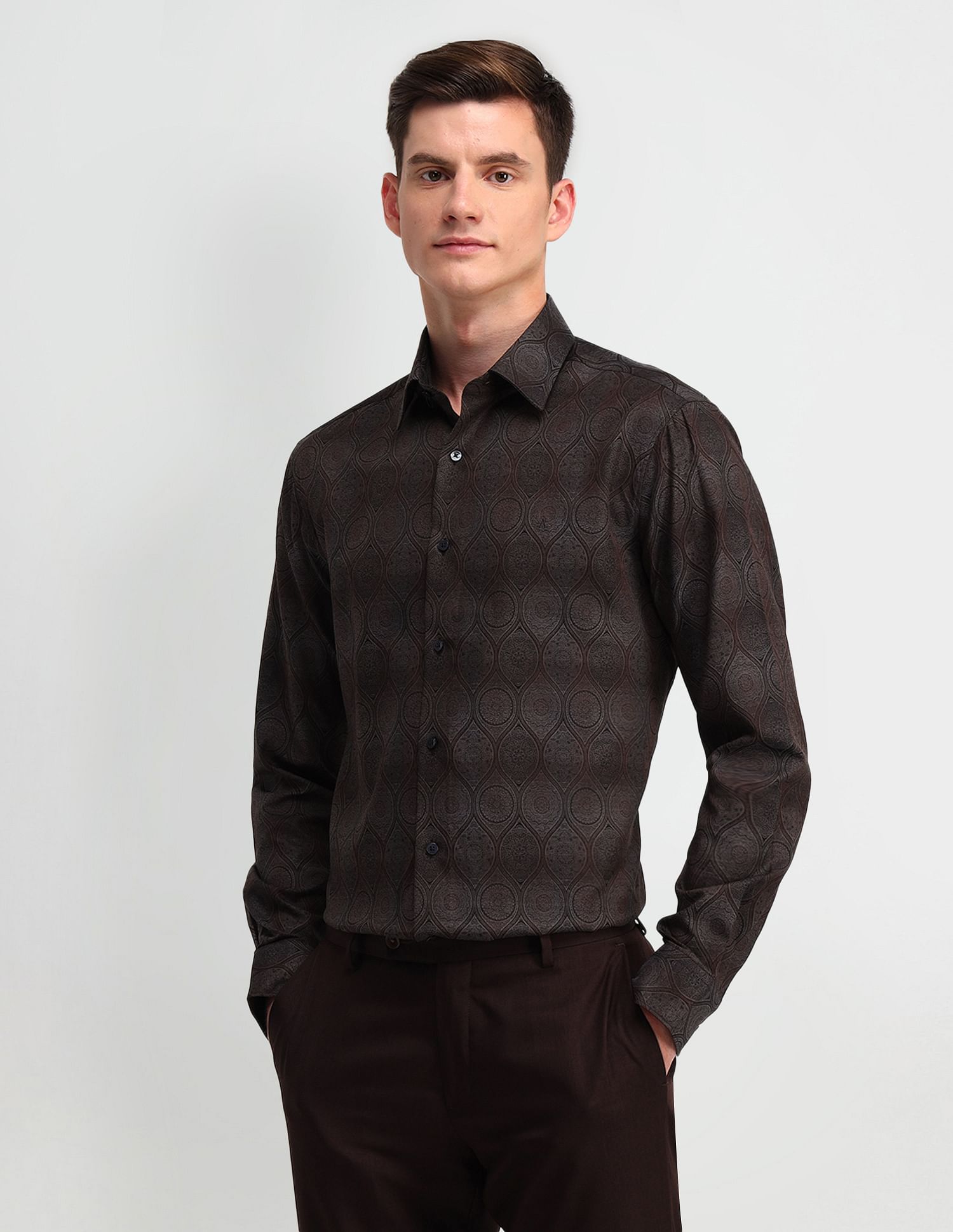 Arrow Tailored Fit Jaquard Shirt