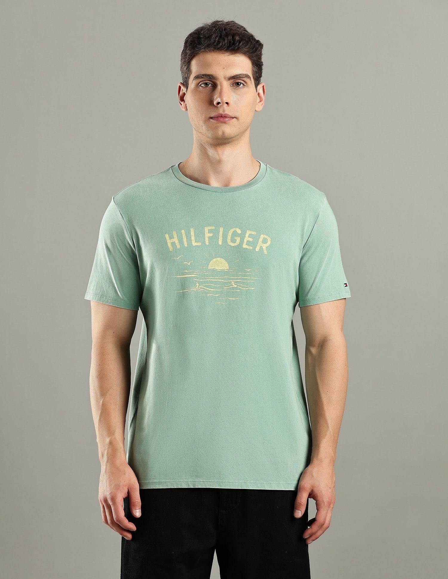 Tommy Hilfiger Logo Regular-Fit Cotton T-Shirt