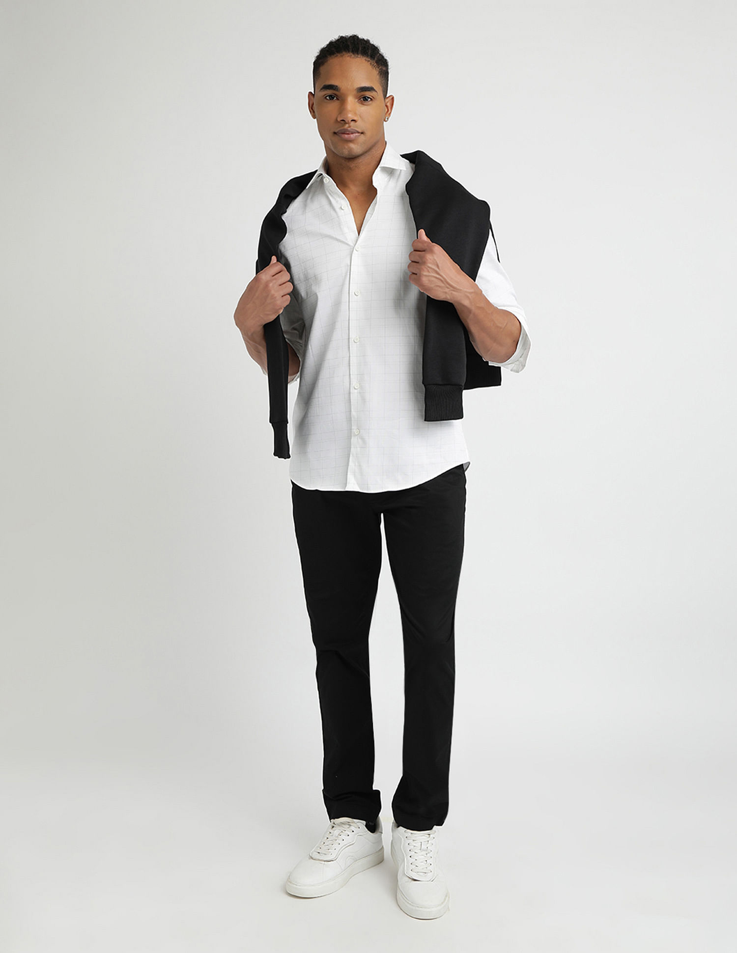 Calvin Klein Jeans Mid Rise Tapered Fit Trousers
