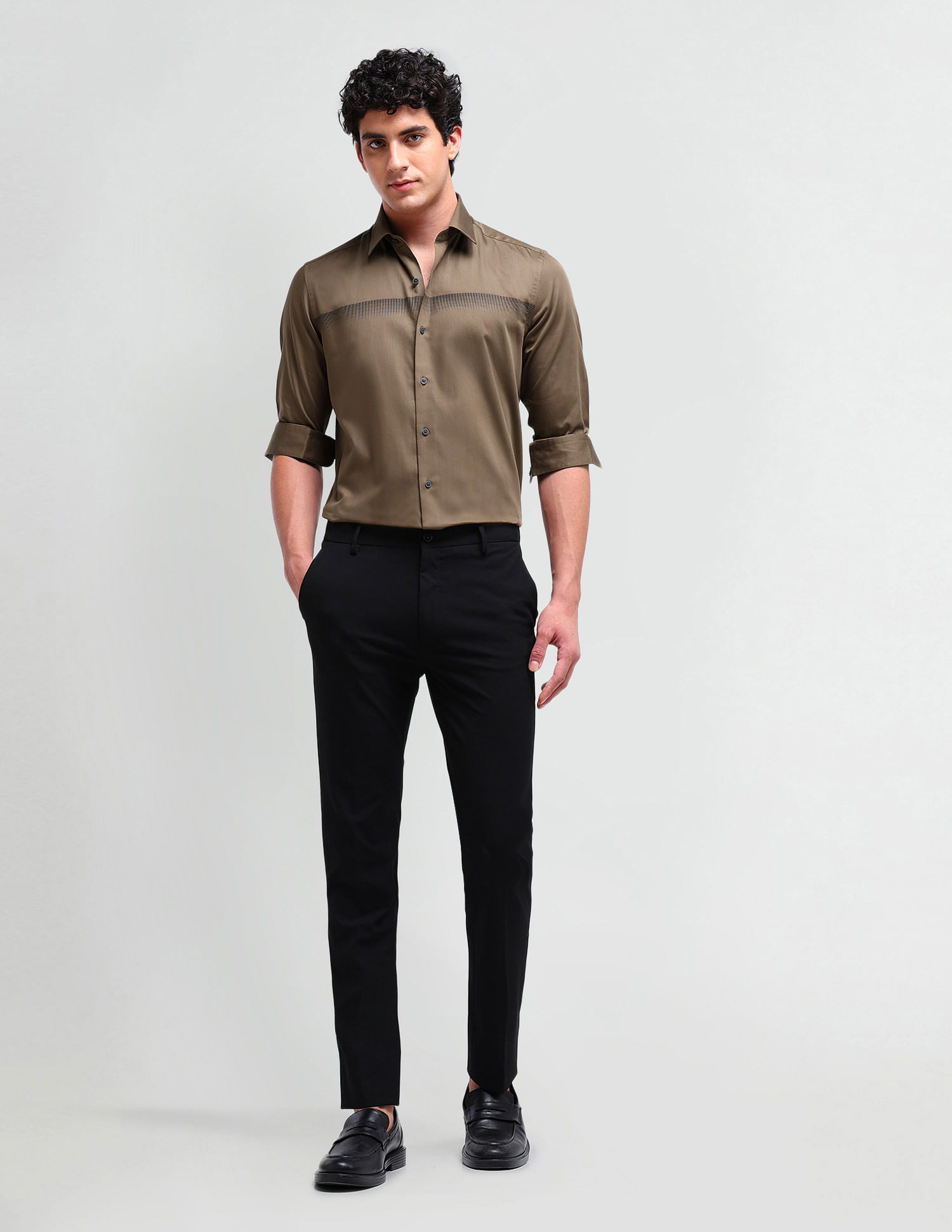 Arrow Newyork Manhattan Slim Fit Solid Shirt