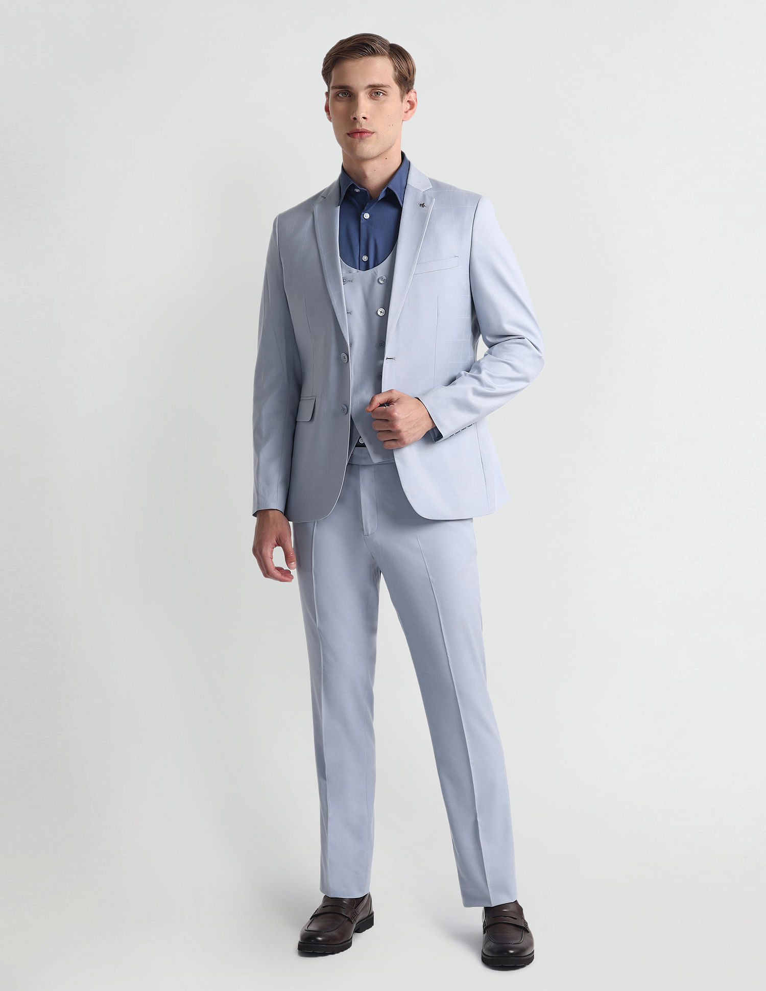 Arrow Graph Check Three Piece Suit