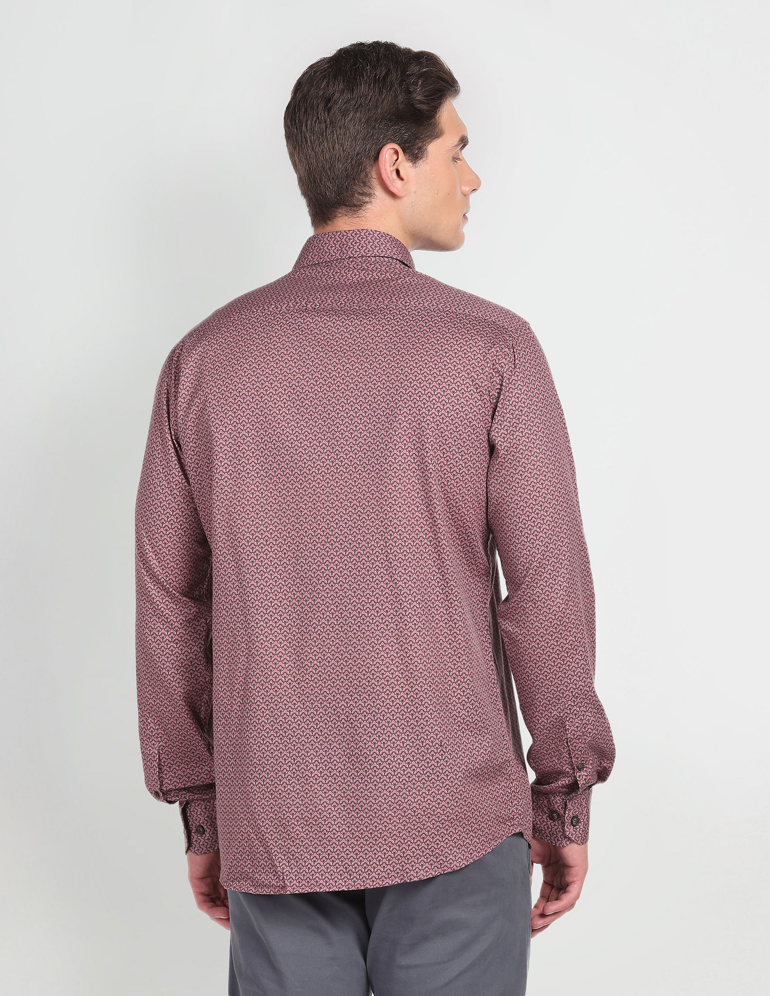 Arrow Sports Manhattan Slim Fit Cotton Shirt