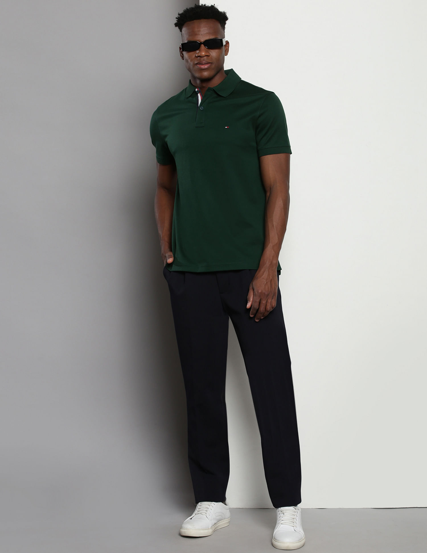 Tommy Hilfiger Pleated Front Solid Trousers