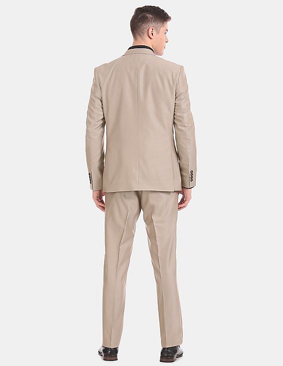 Buy Arrow Men Men Beige Reversible Vest Single Breasted Three Piece Suit -  NNNOW.com