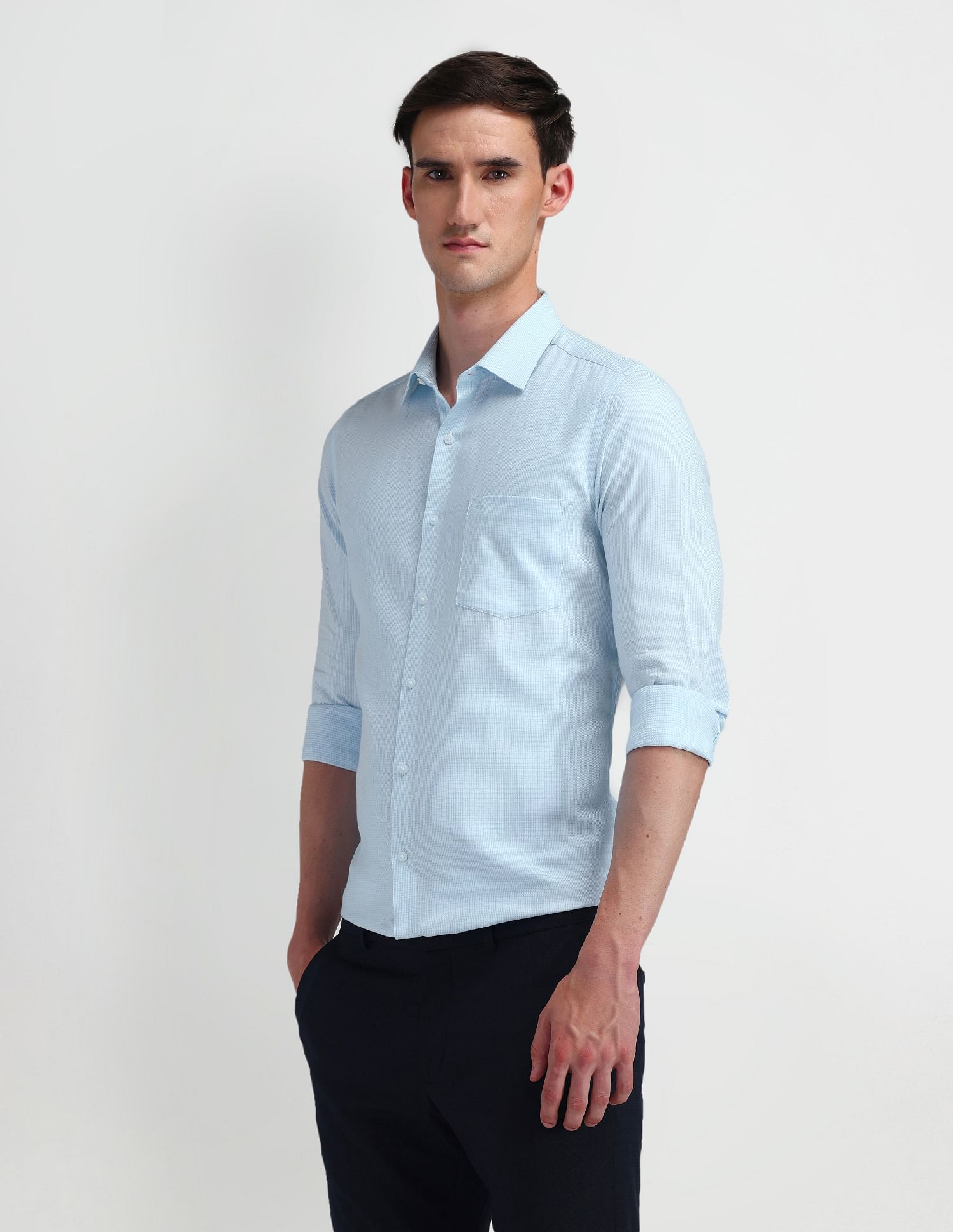 Arrow Manhattan Slim Fit Vertical Striped Shirt