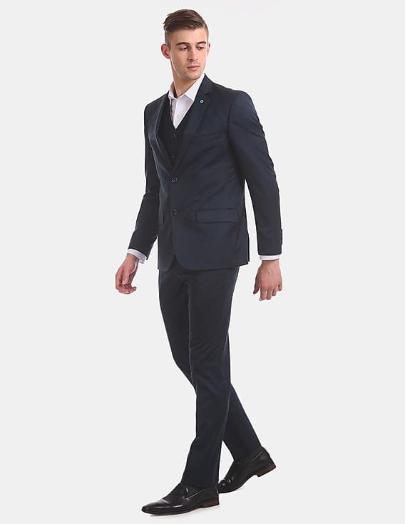 Buy Arrow Reversible Vest Single Breasted Three Piece Suit - NNNOW.com