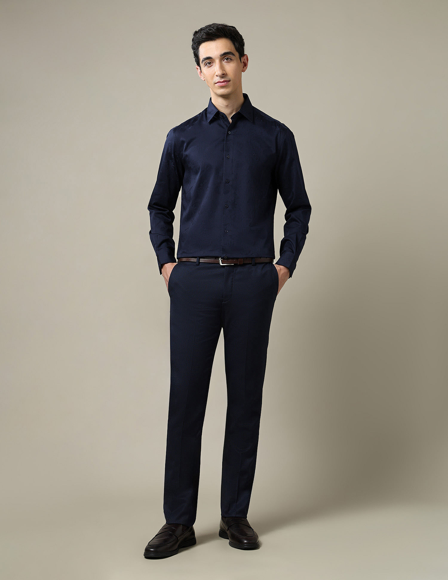 Arrow Pure Cotton Tailored Fit 1851 Shirt
