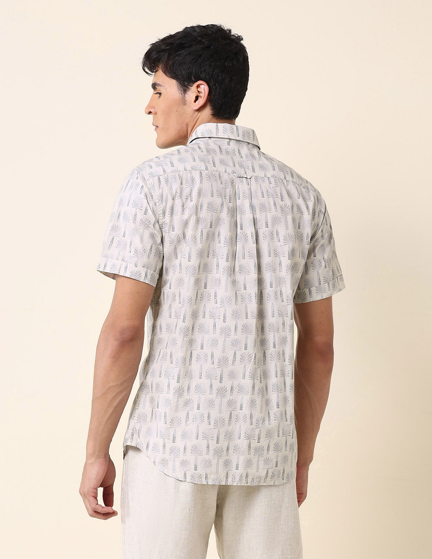U.S. Polo Assn. Tropical Printed Tailored Fit Shirt