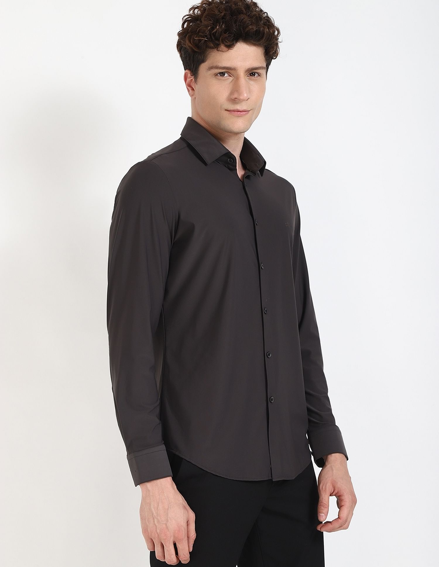 Calvin Klein Jeans Solid Slim-Fit Knit Shirt