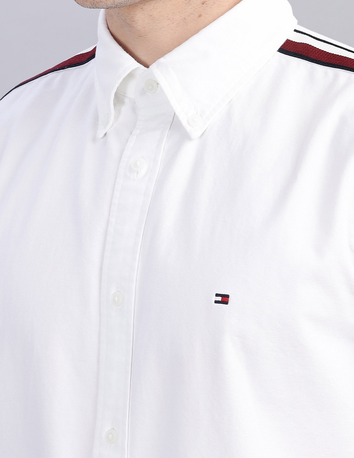 Tommy Hilfiger Solid Regular Fit Plain Woven Shirt