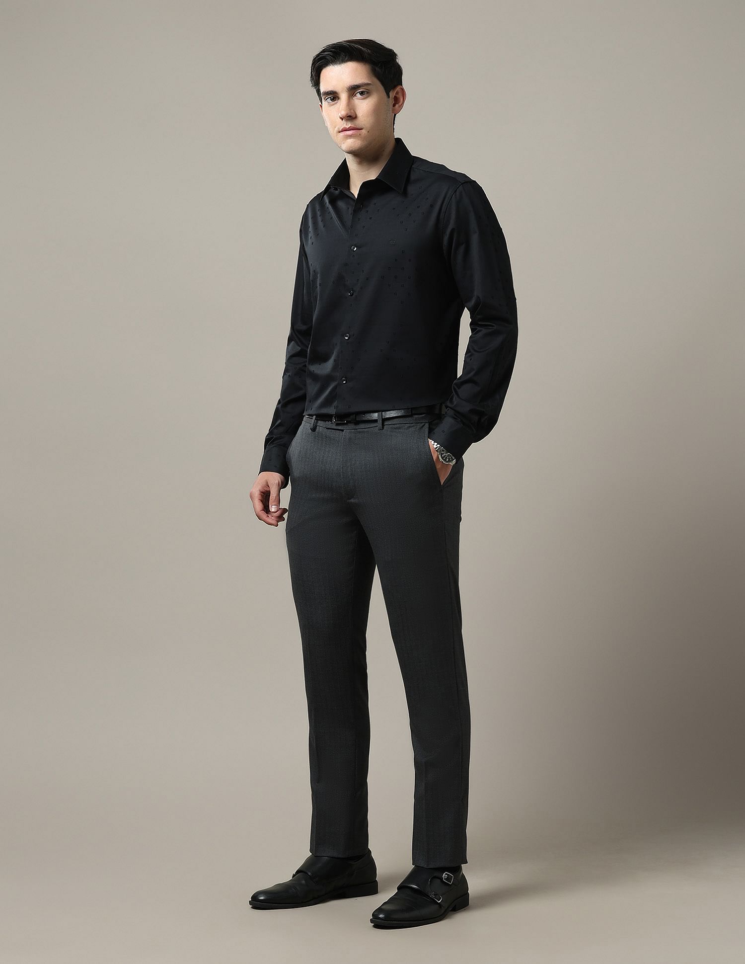 Arrow Textured Tailored Fit 1851 Shirt