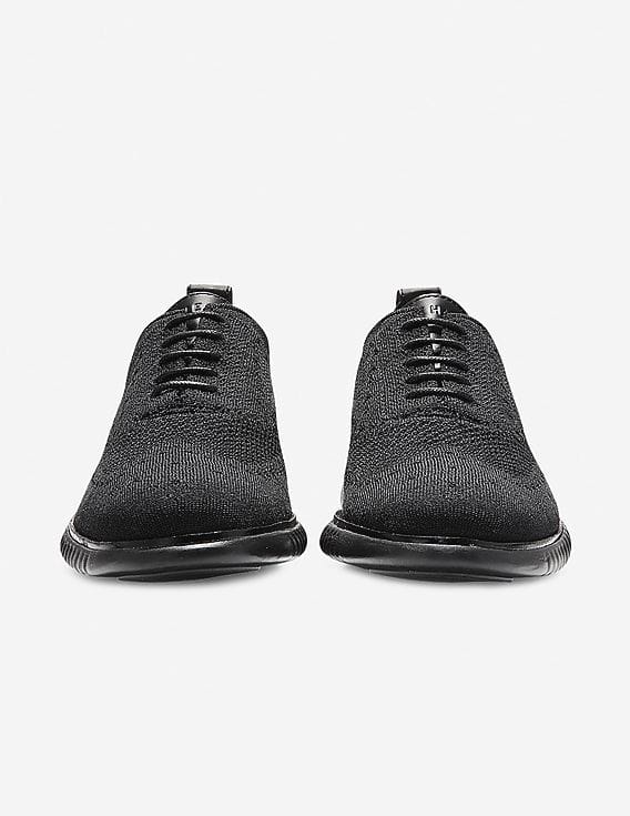Buy Cole Haan Men Black 2.ZERØGRAND Wingtip Oxford - NNNOW.com