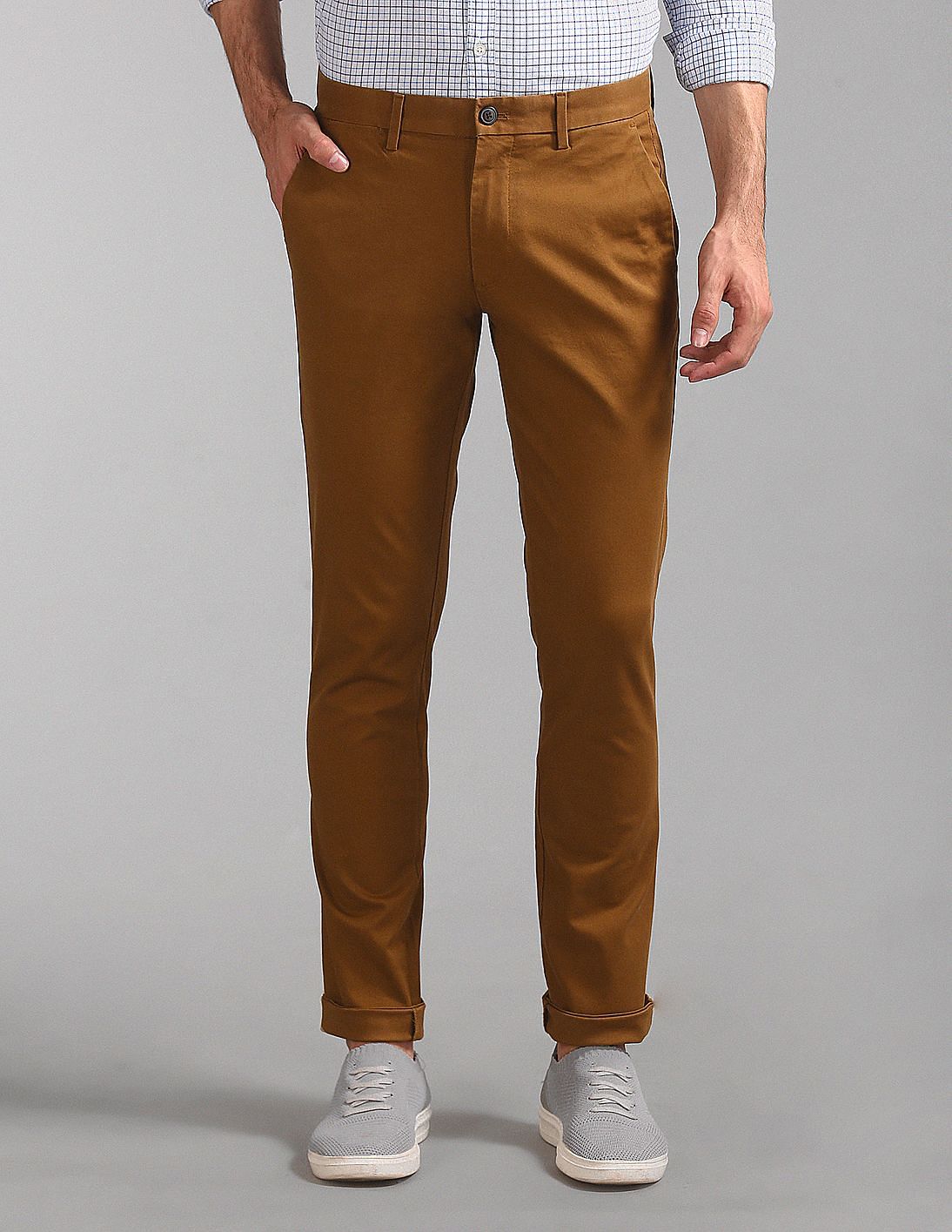 gap mens khakis