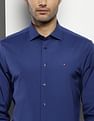Tommy Hilfiger Cutaway Collar Solid Shirt